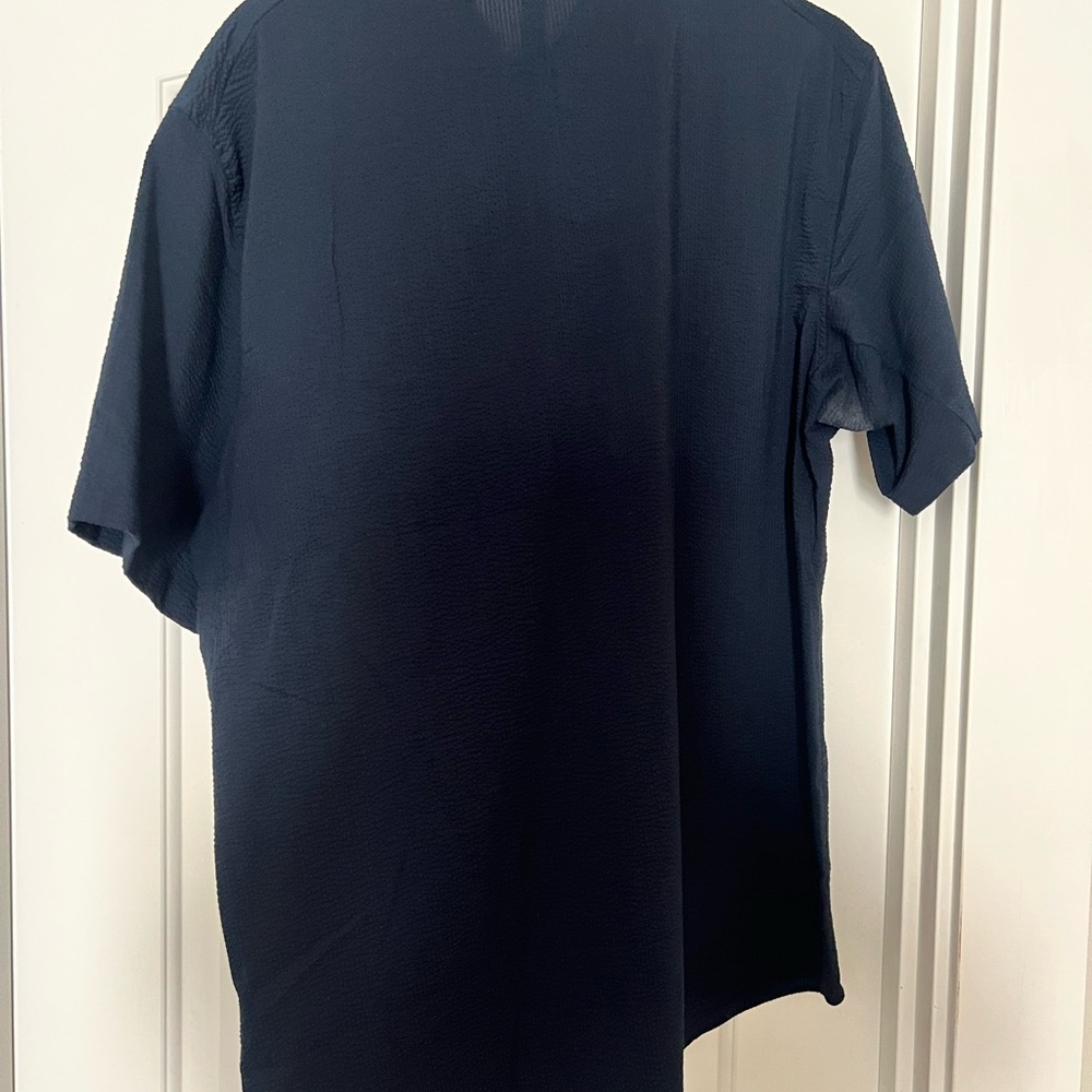 Lululemon Short Sleeve Shirt - Picture 5 of 5